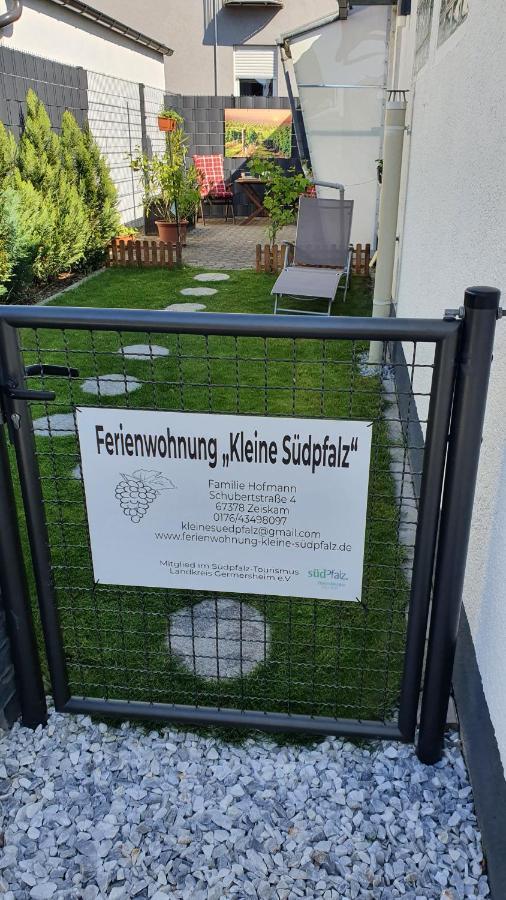 Ferienwohnung Kleine Südpfalz Zeiskam Exterior foto